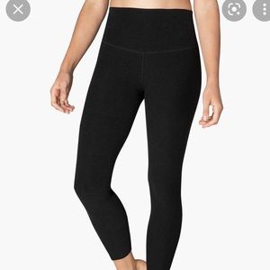 Beyond Yoga Caught in the MIDI High Rise legging
